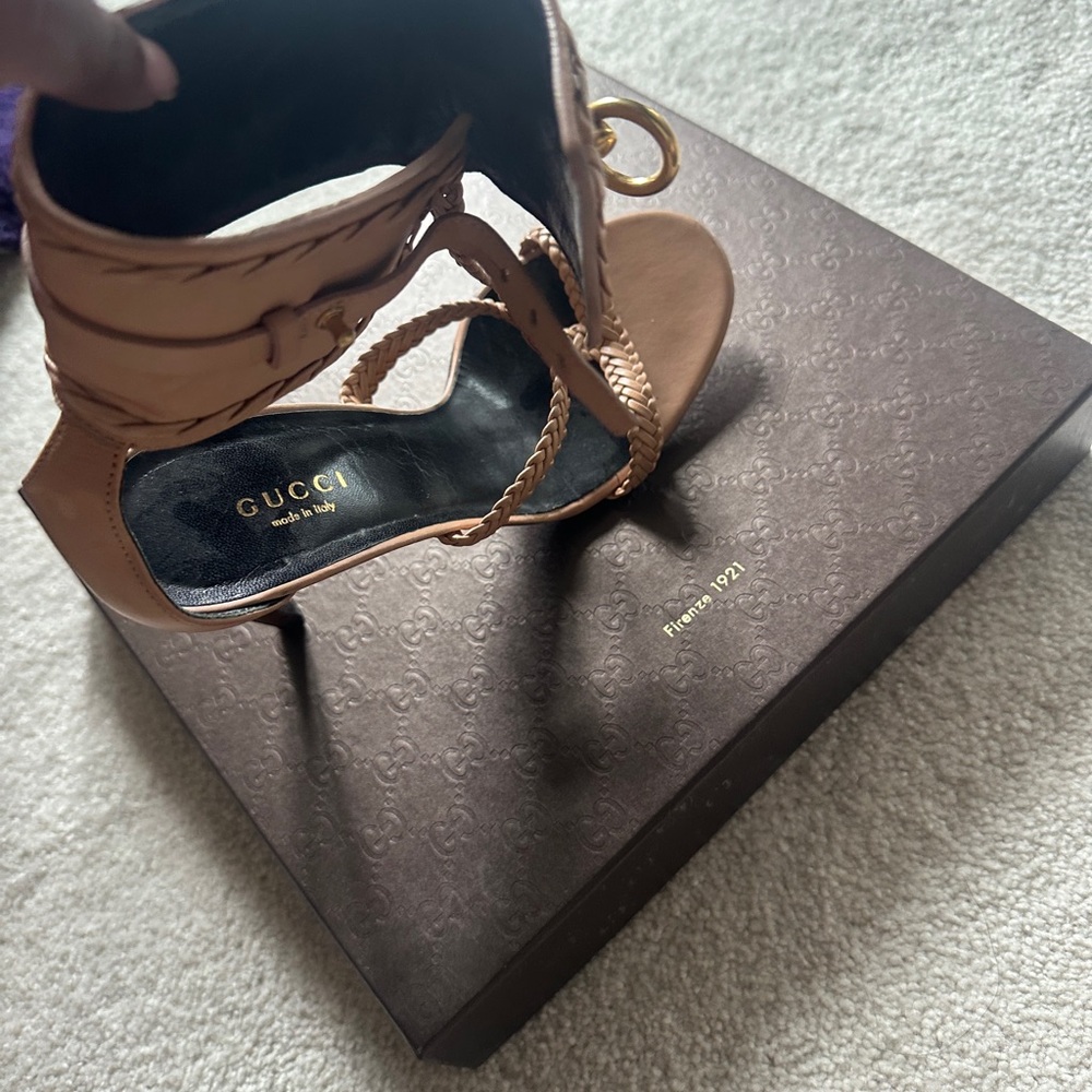 gucci horsebit heels - Picture 2 of 6